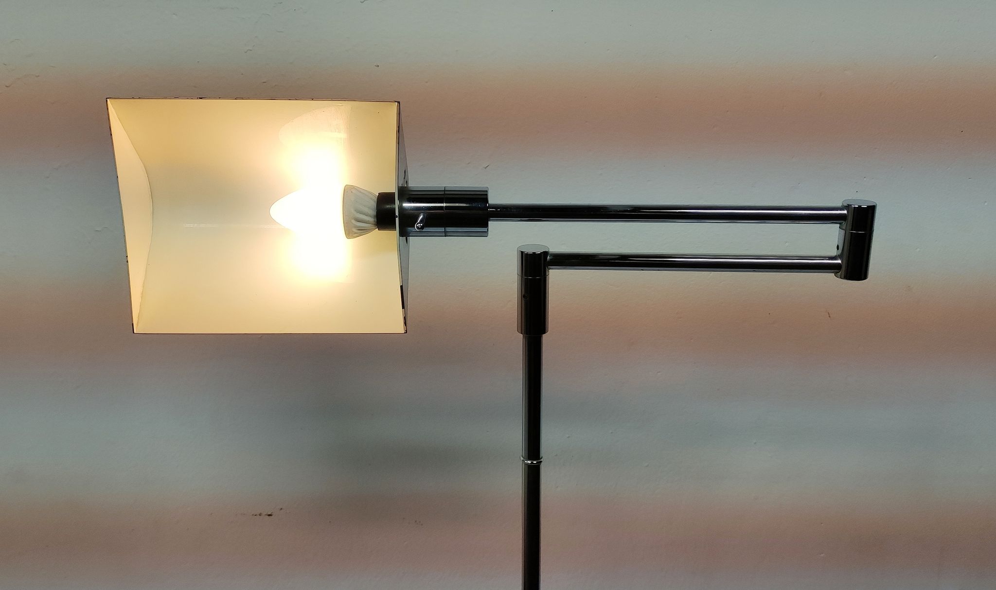 Lampadaire ajustable et orientable années 80
