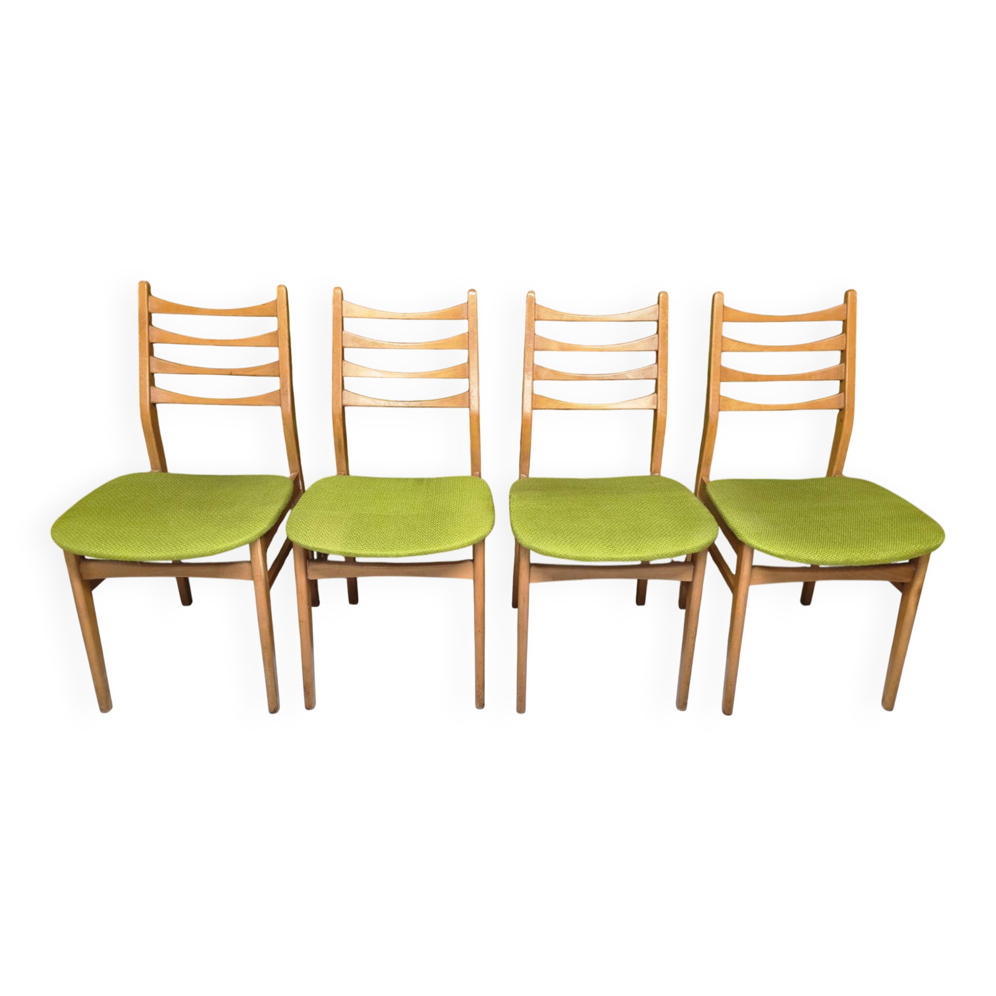 Lot of 4 Scandinavian chairs from the 1960s.