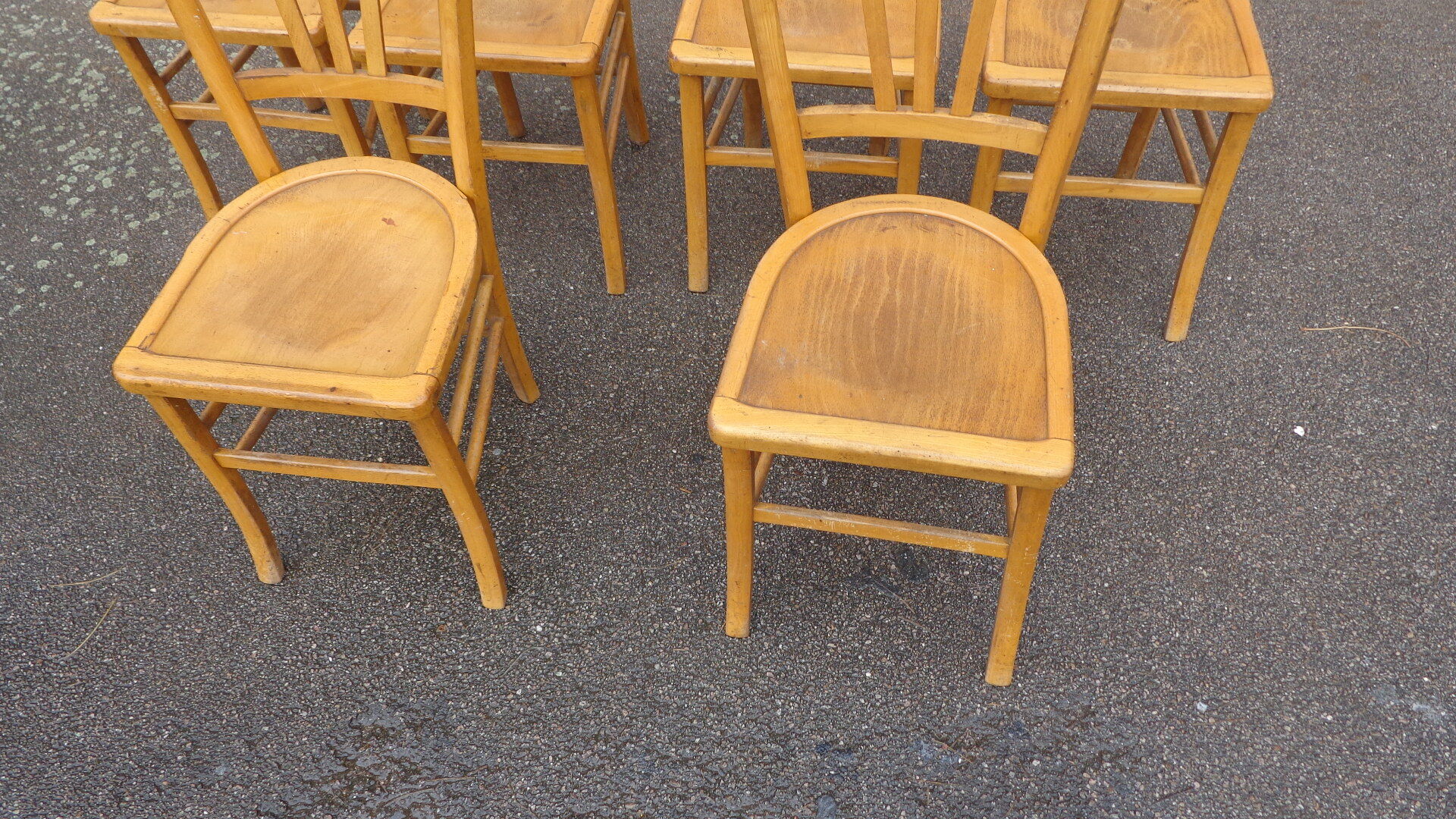 6 varnished bistro chairs