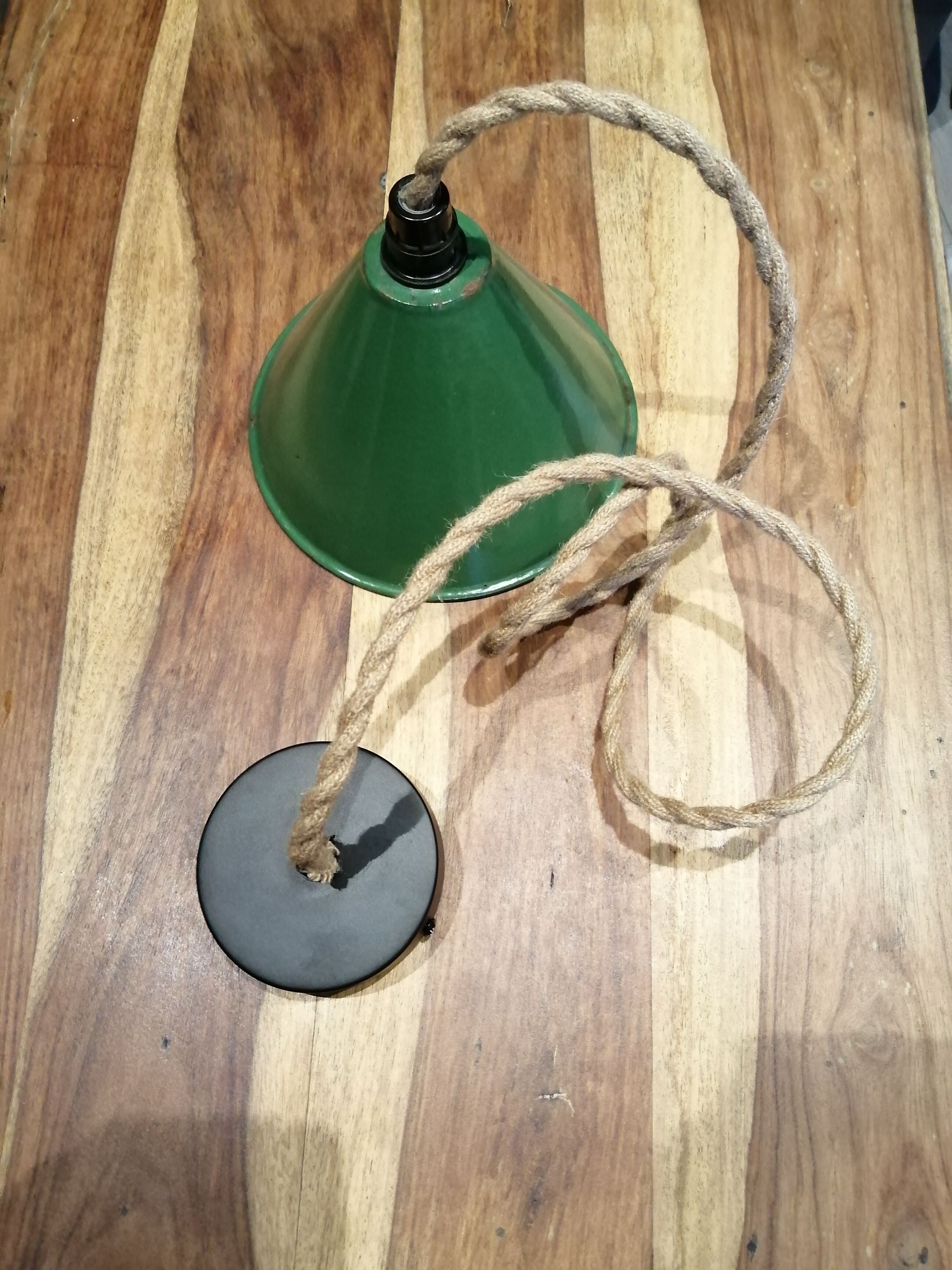 Enamelled suspension