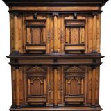 Cabinet or two-part cabinet with Renaissance architectural facade