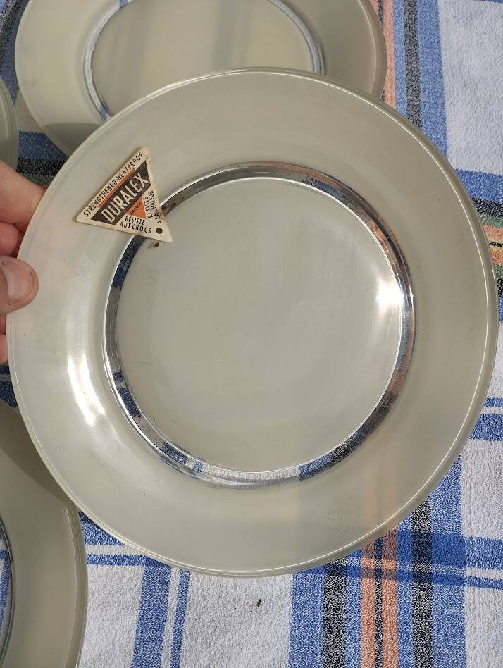 New Duralex dish set, 14 pieces with labels.