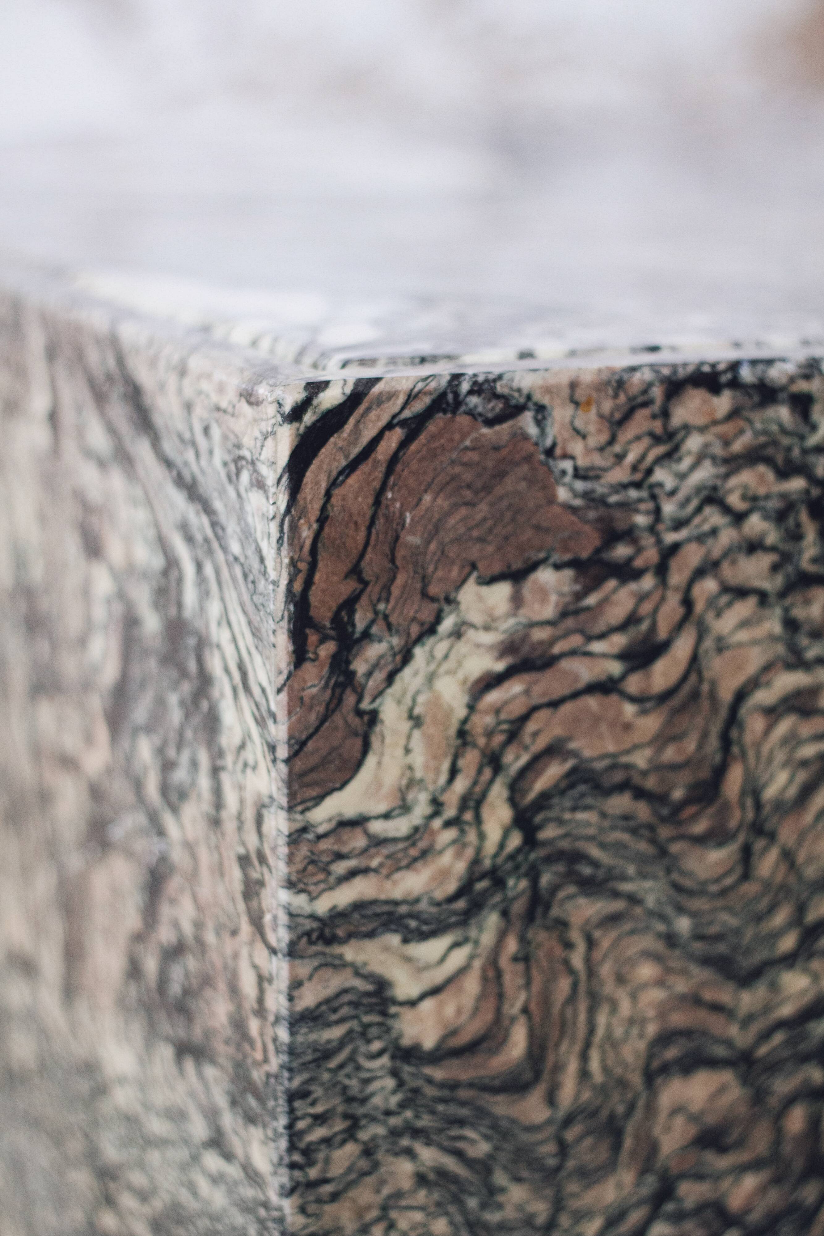 Eye-shaped marble coffee table by Roche Bobois, 1970