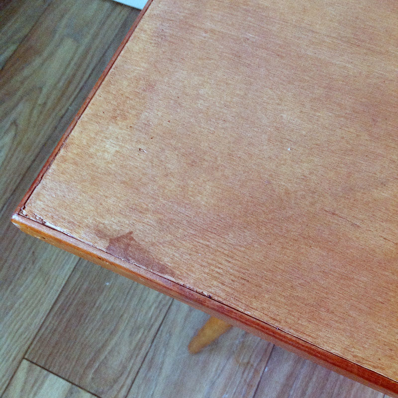 Coffee table compass feet