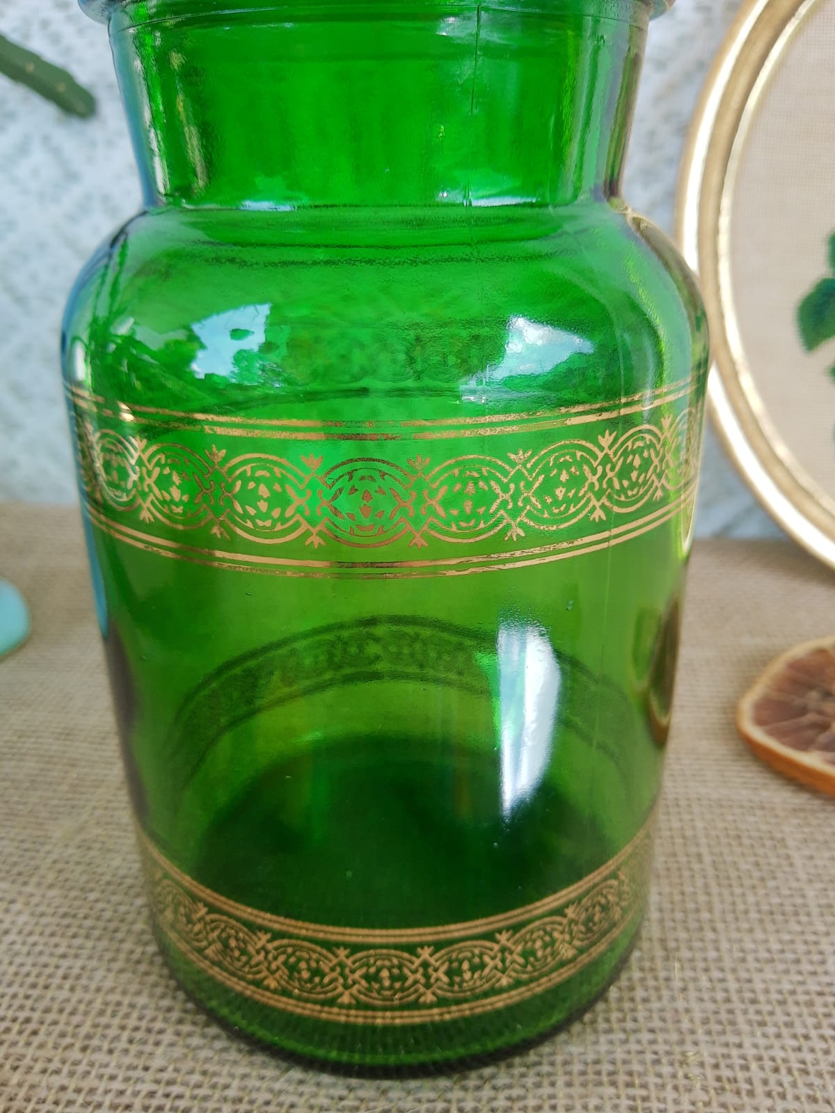 Apothecary green glass jar with gilding -vintage