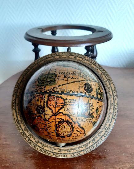 Vintage desktop world map