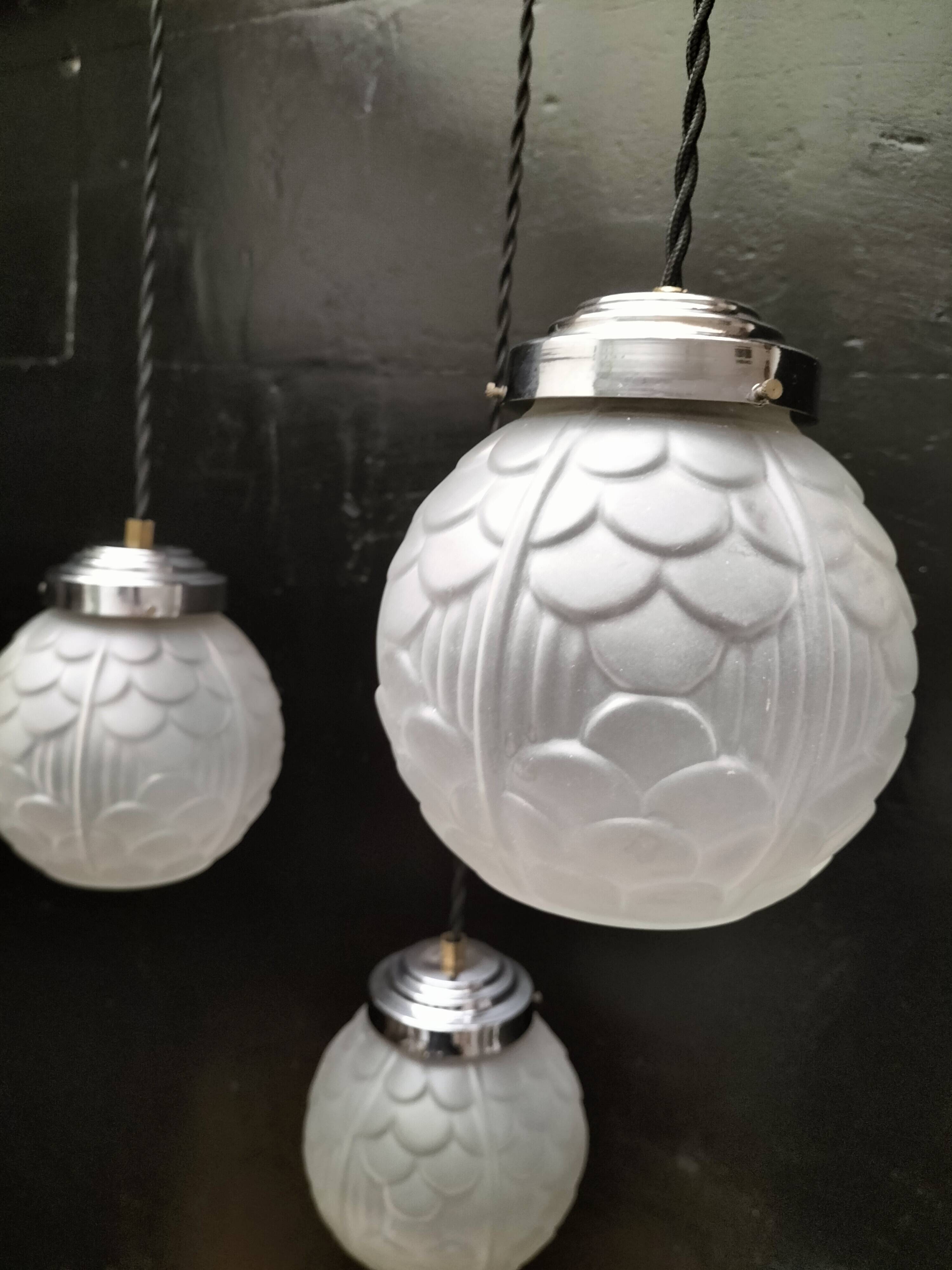Art deco pendant lights