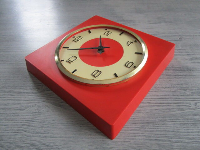 Vintage kitchen clock