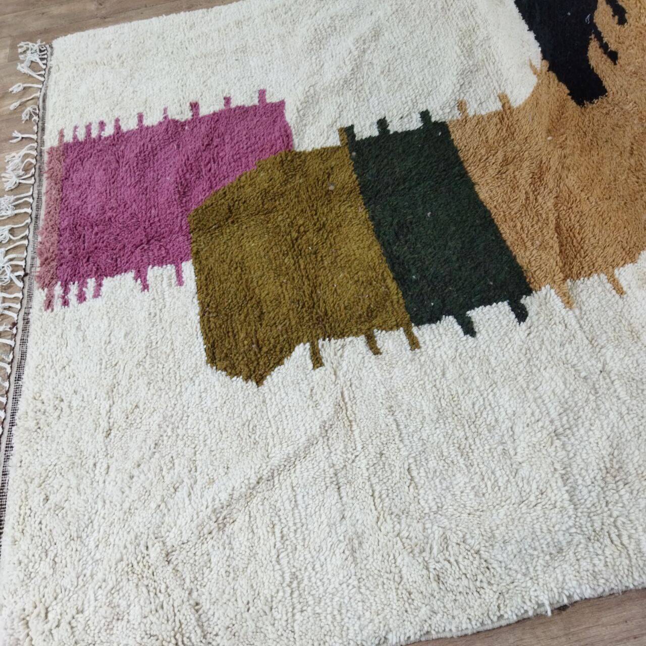 Handmade Moroccan Berber rug 314 x 210 cm