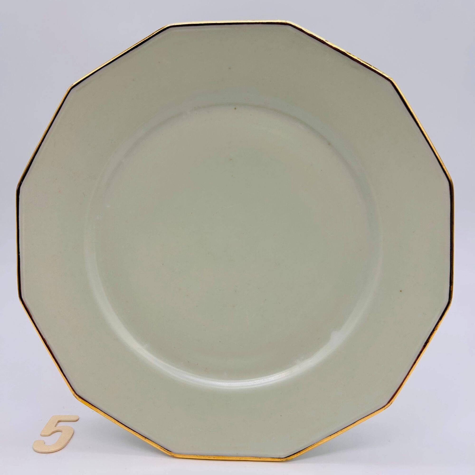 Limoges - M. Mandavy. 6 octagonal flat plates.