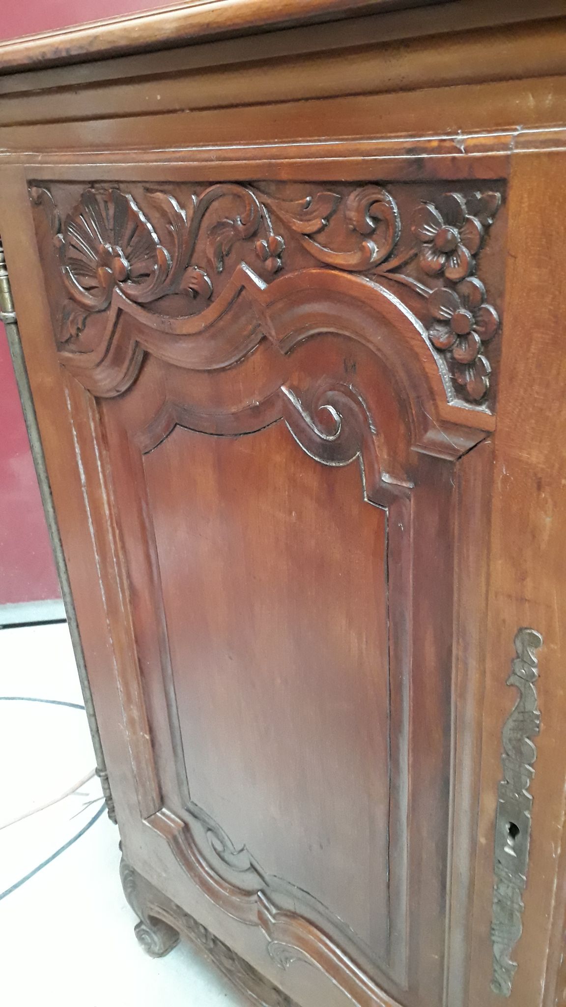 Solid cherry wood sideboard with 3 doors and 1 drawer