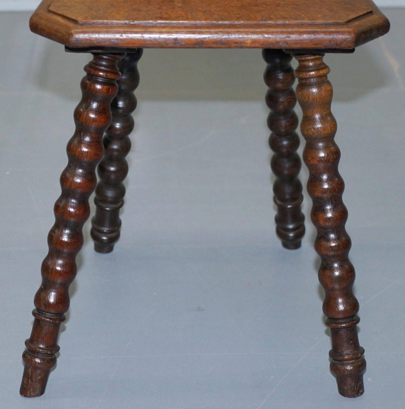 Chaise de vestibule Black Forrest en bois sculpté 19ème siècle