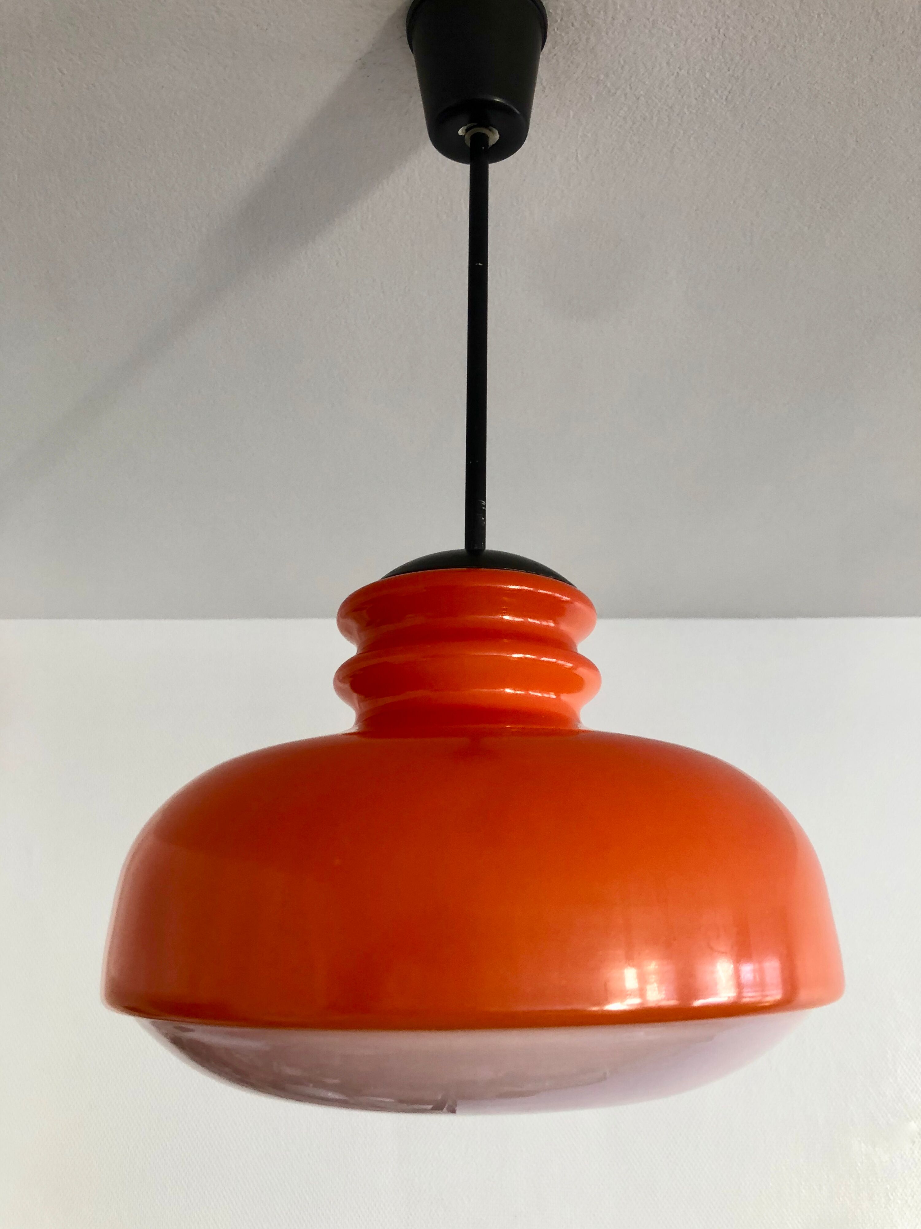 Orange opaline suspension