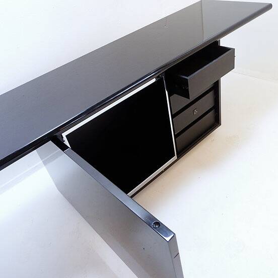 Buffet Acerbis laqué noir - Série Sheraton, années 1980
