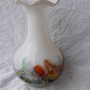 Vase en verre multicolore