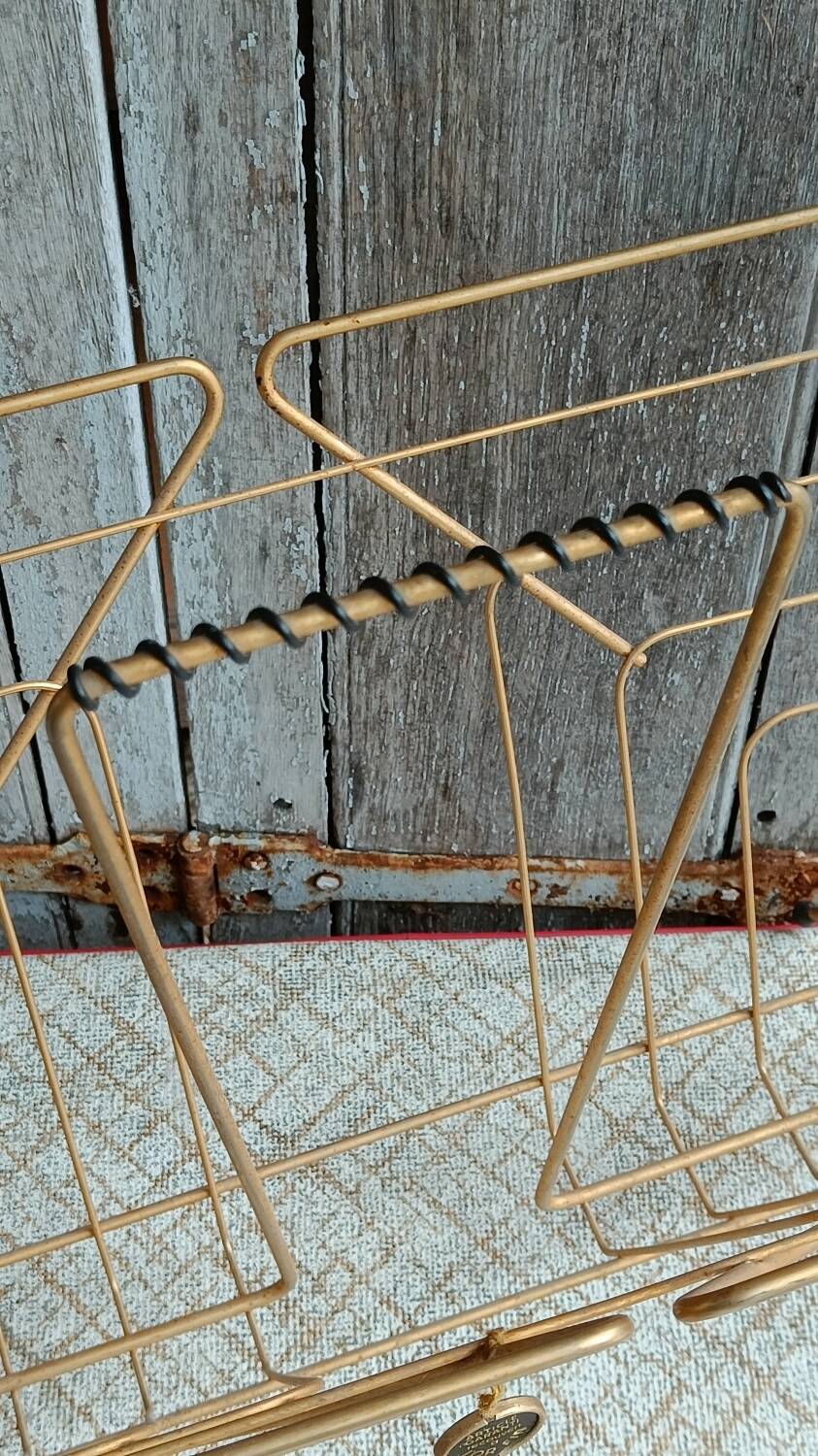 Vintage vinyl magazine rack