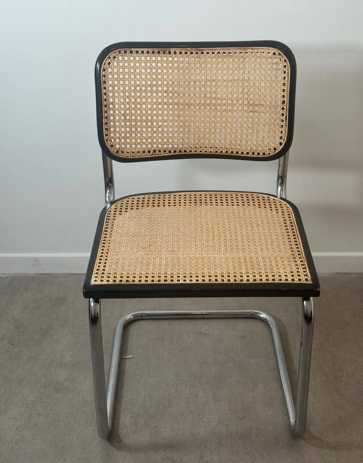 Marcel Breuer Cesca black chair