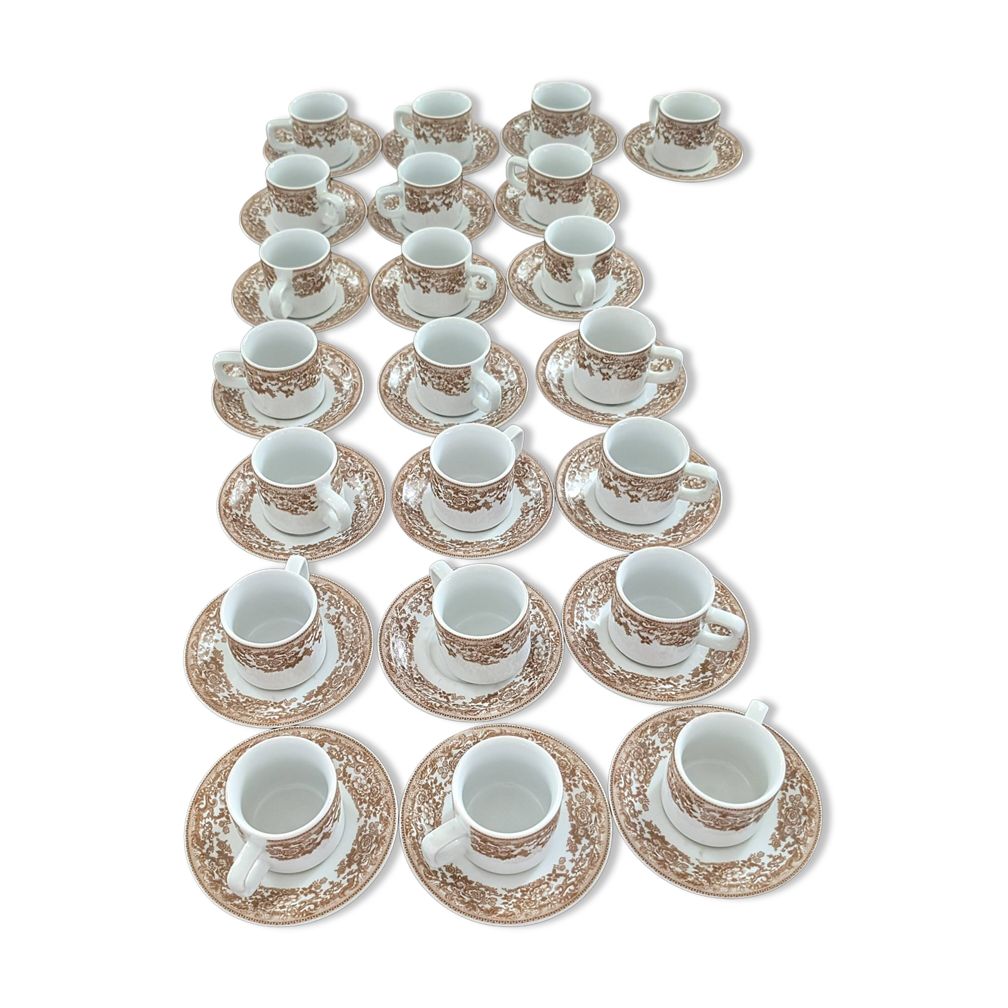 22 cups and saucers Bareuther Waldsassen distributed by Chomette Favor.