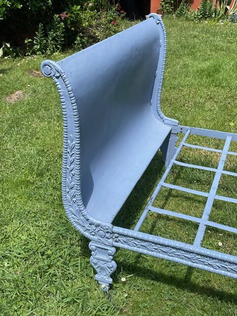Napoleon III cast iron daybed on wheels