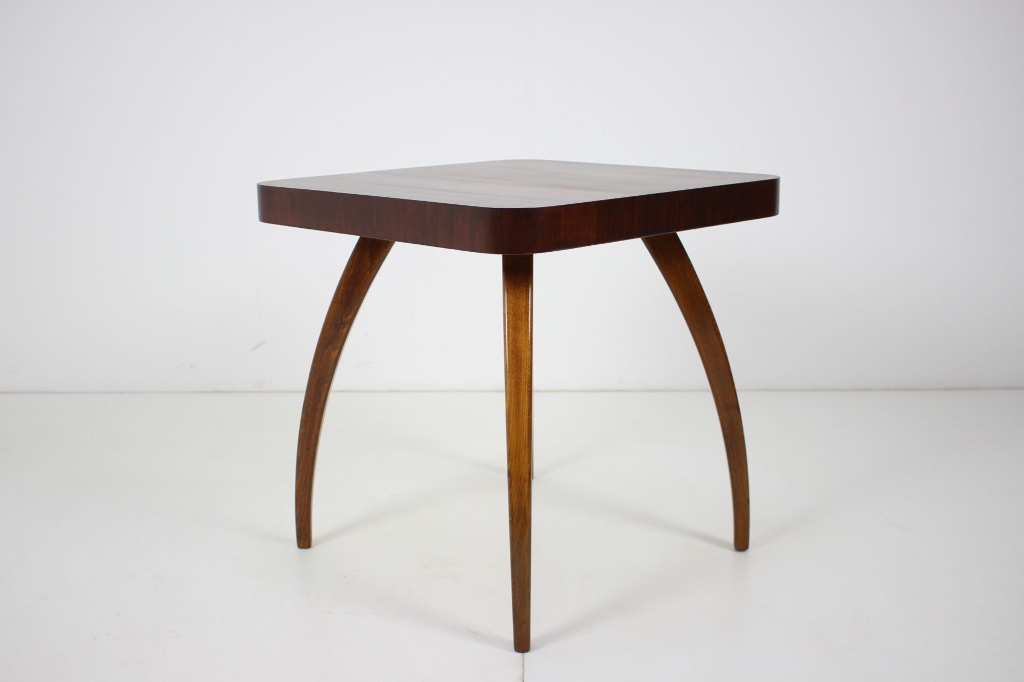 Table basse du milieu du siècle « Spider » conçue par Jindřich Halabala, années 1950