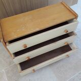 Commode de poupée jouet et meuble