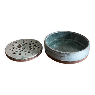 Pique fleurs Vintage en grès émaillé bleu céladon signé Pierlot à Ratilly