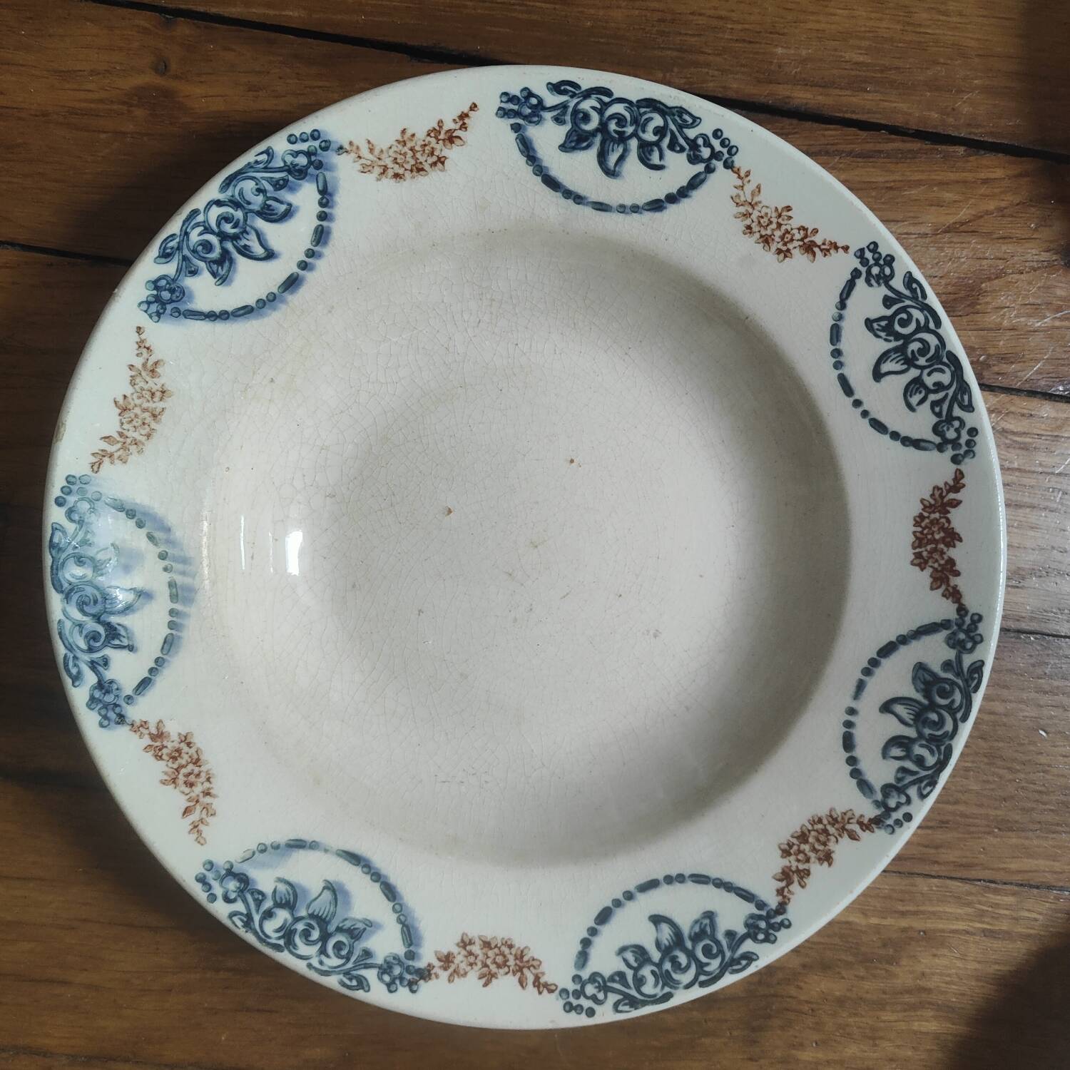 Longwy iron earthenware plates