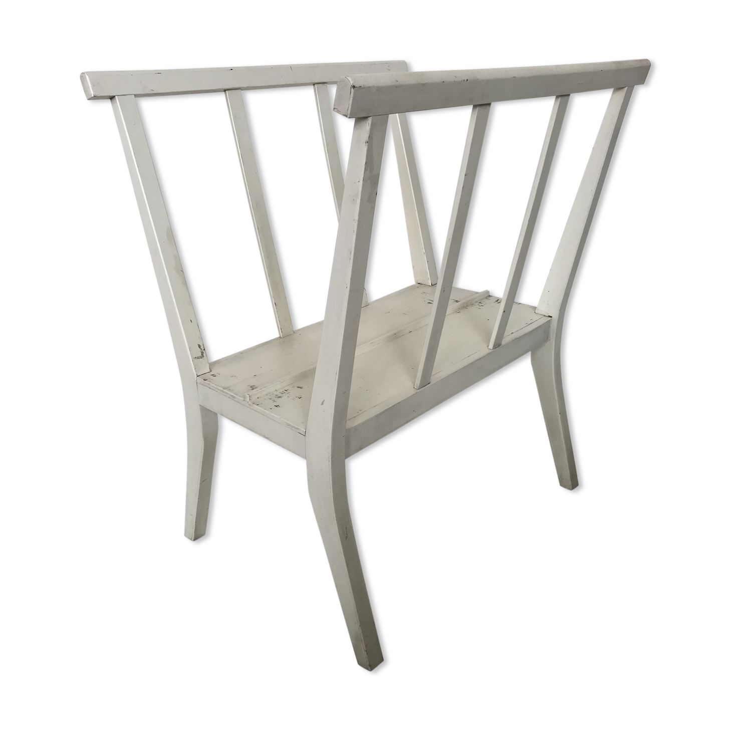 Cardboard door with wooden drawings