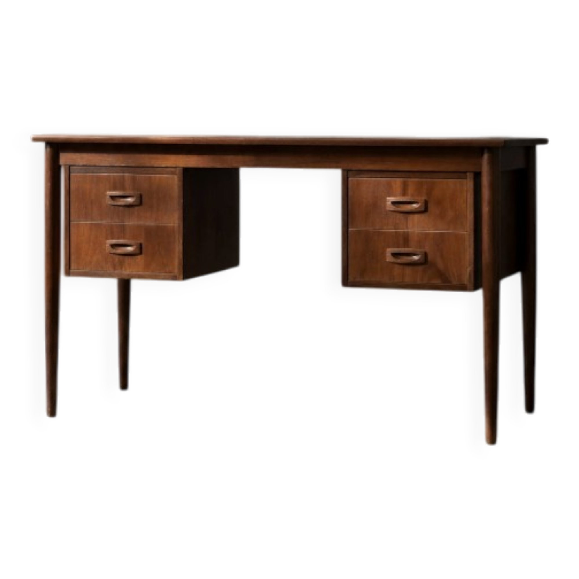 Bureau vintage scandinave moderne en teck des années 1960 avec tiroirs.