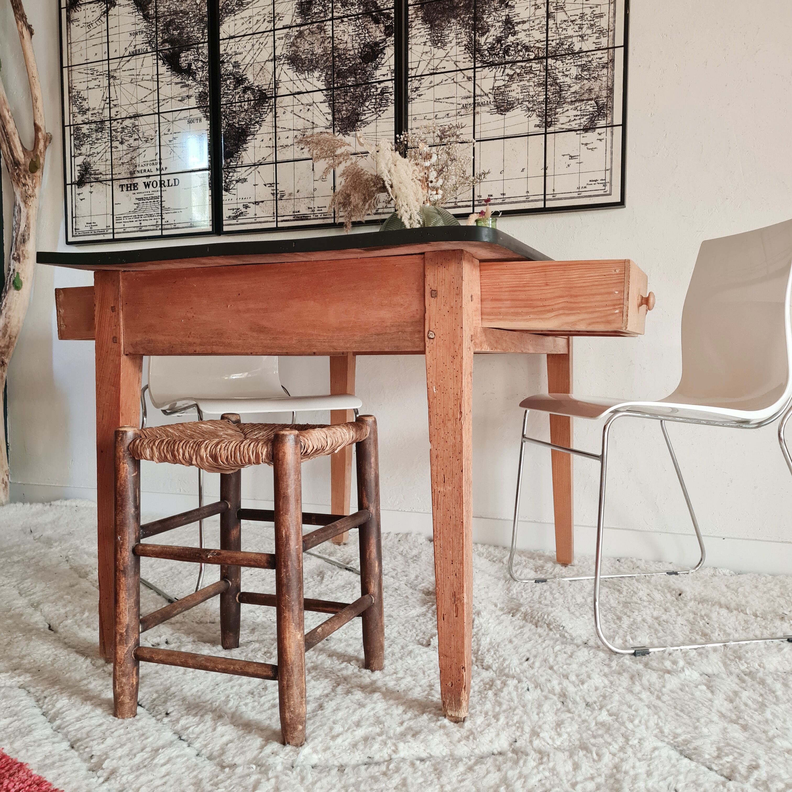 Old farm trade table 4 drawers