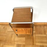 Table de chevet fonctionnaliste