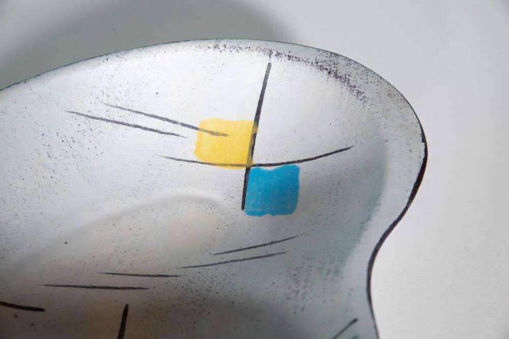 Art Deco bonbonnière from West Germany in ceramic, vintage.