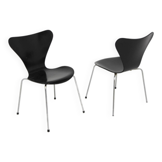 Set de 2 chaises "modèle 7" Arne Jacobsen, Danemark, 1968