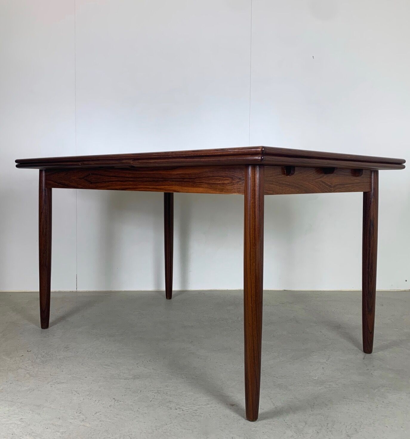 Set table and chairs in palisander