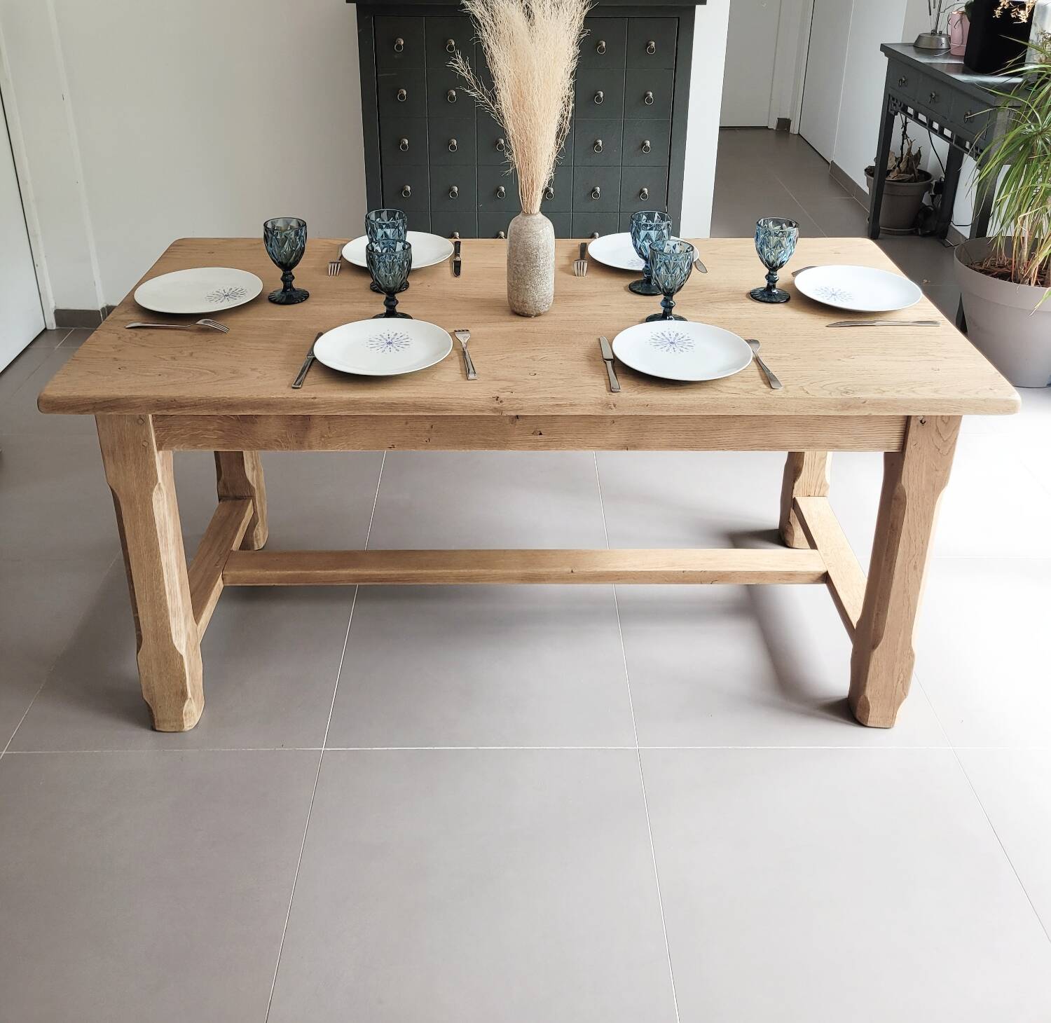 Farmhouse table