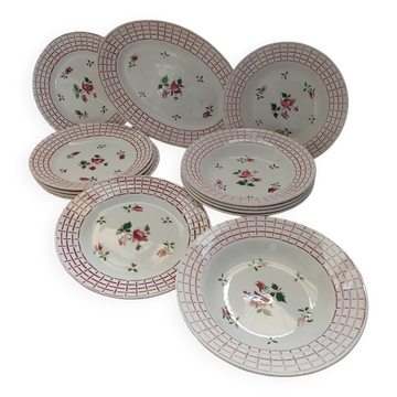 12 plates + 1 Digoin and Sarreguemines dish