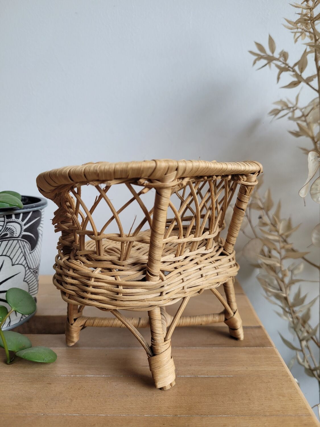 Sofa for rattan dollhouse