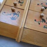 Buffet et table en bois pour poupée