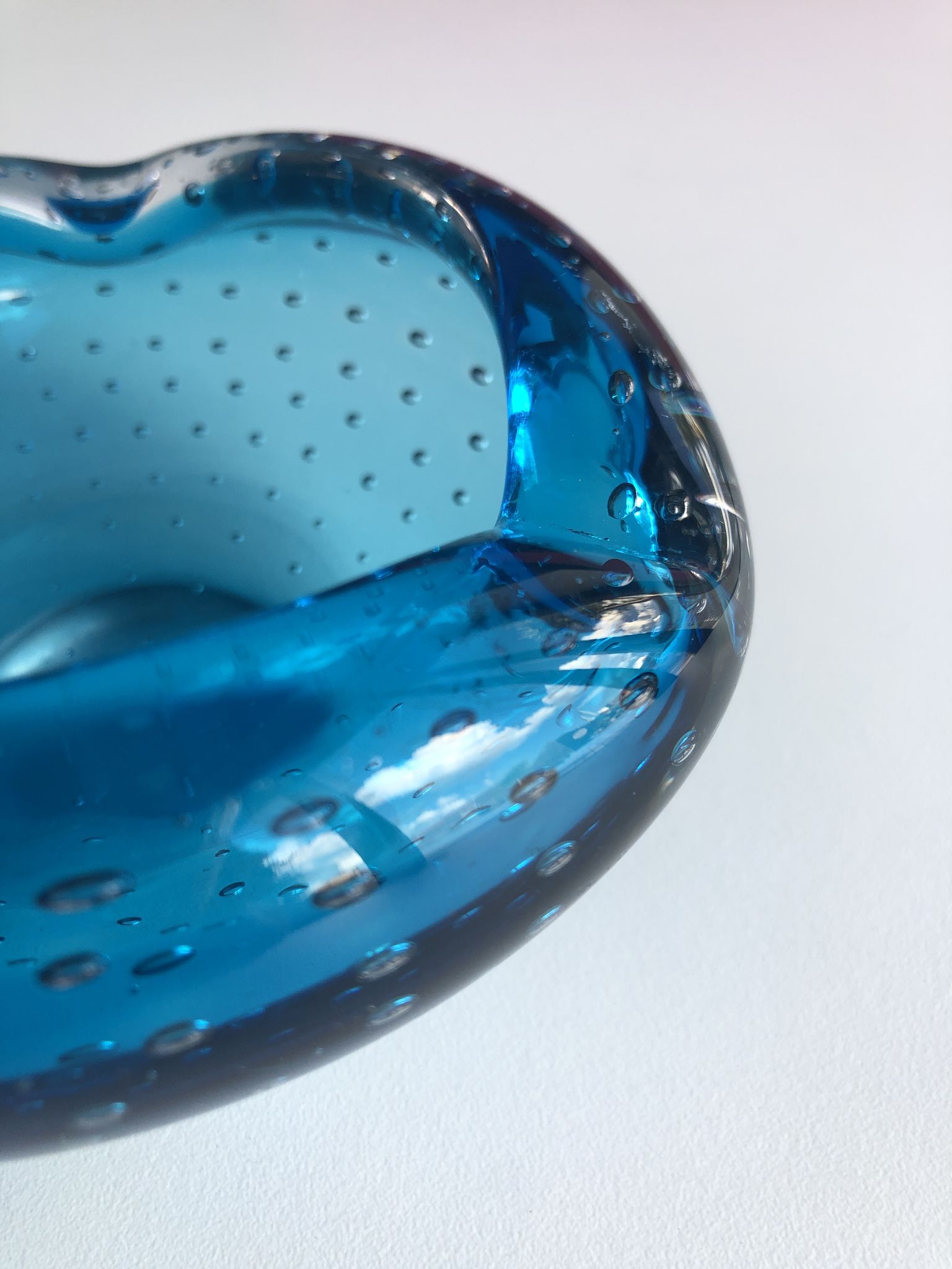 Ashtray or empty Italian vintage glass pocket from Murano bullicante, 1970