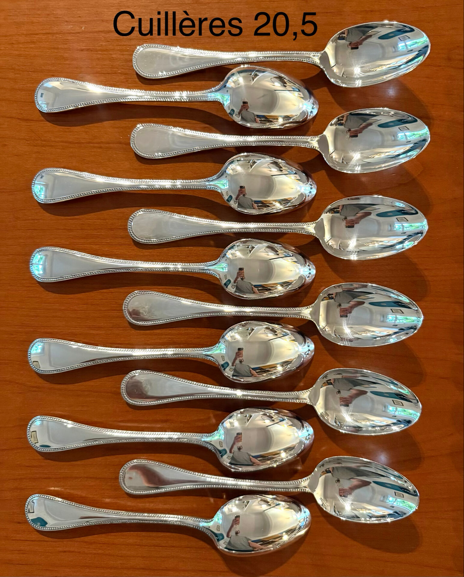 Christofle Perles, 72-piece cutlery set in silver-plated metal, excellent condition.