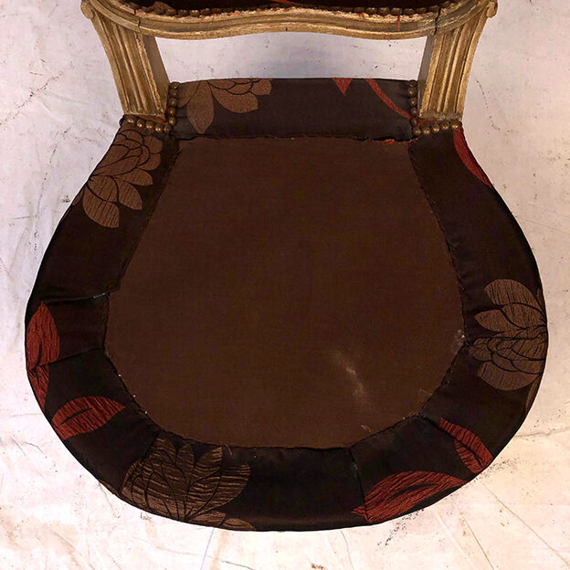 Chaise de style Louis XV en bois laqué XXème
