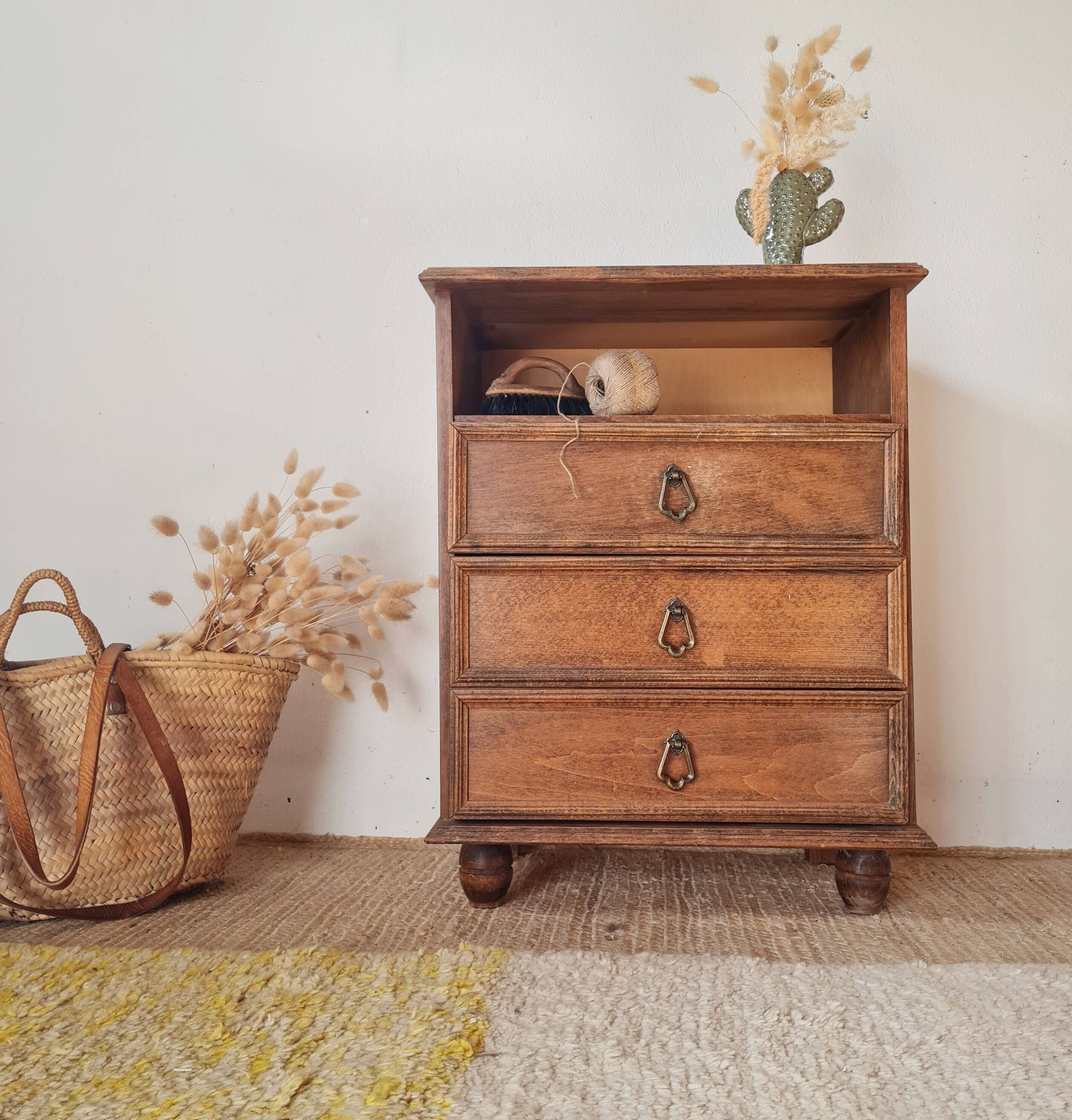 Small vintage wooden piece of furniture with 3 drawers - small chest of drawers.