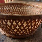 Round basket vintage braided wicker