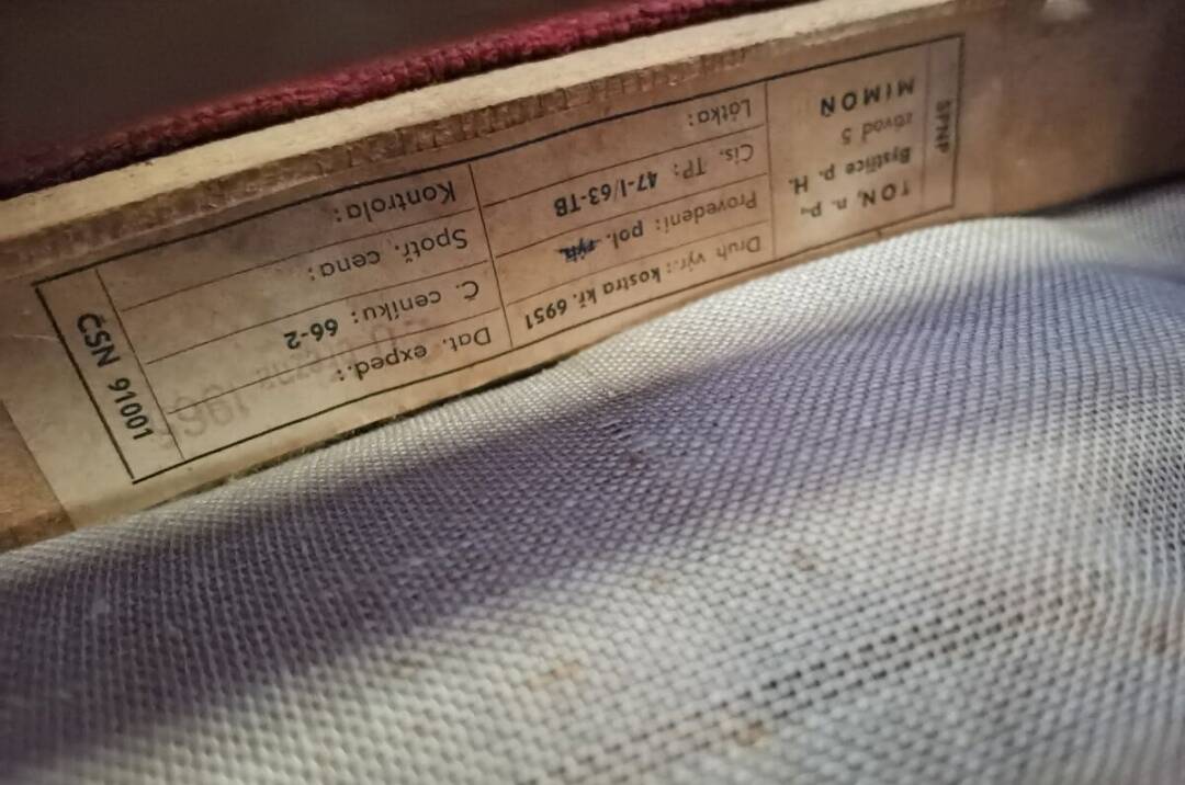 Pair of model 6951 corduroy armchairs by Jaroslav Smidek for Ton 1960