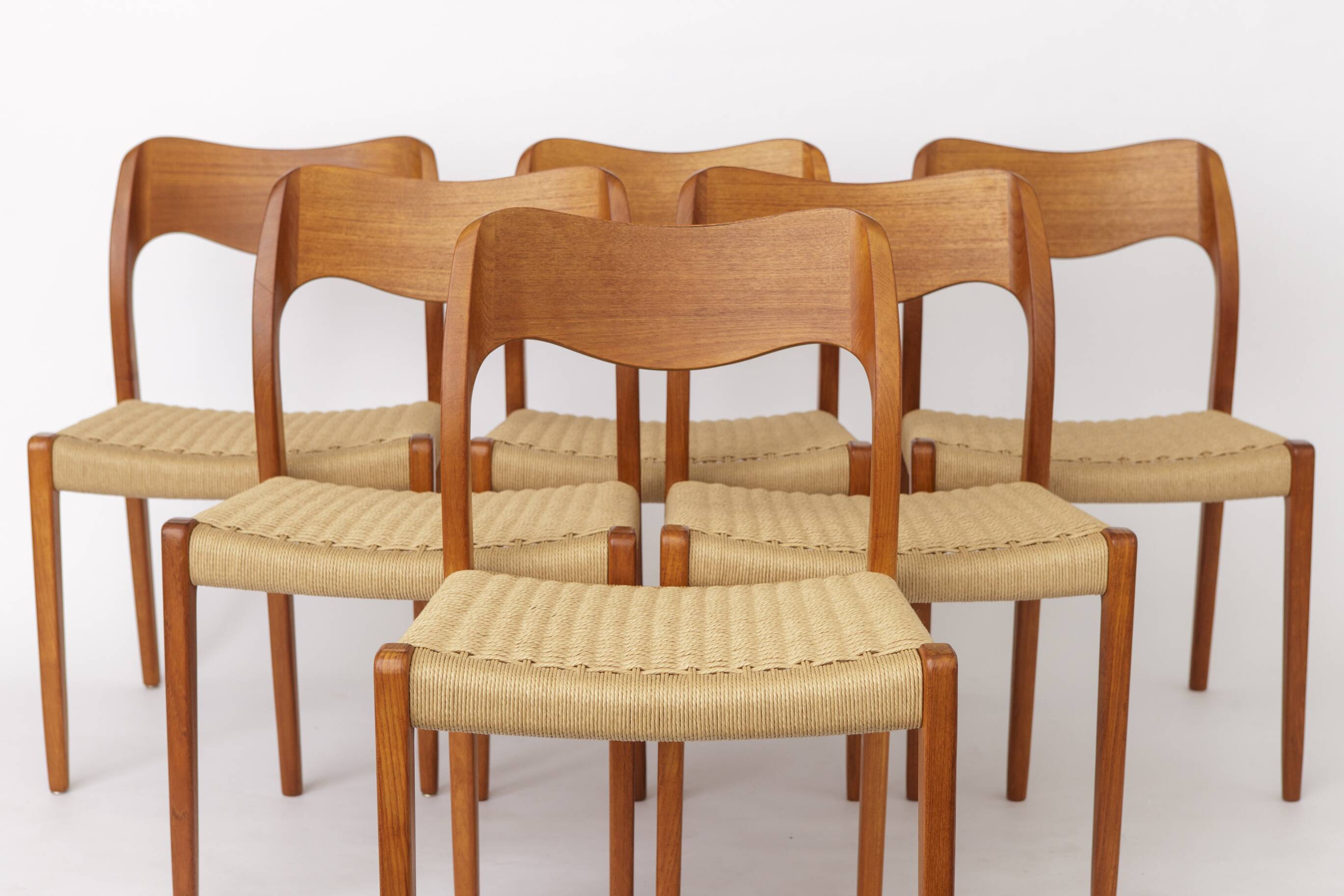 Set of 8 Niels Otto Møller Model 71 Chairs, 1960s Danish Mid Century Modern
