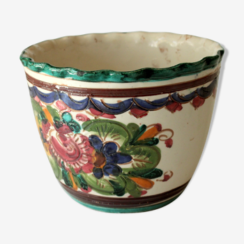 Ceramic planter with a wavy edge - vintage