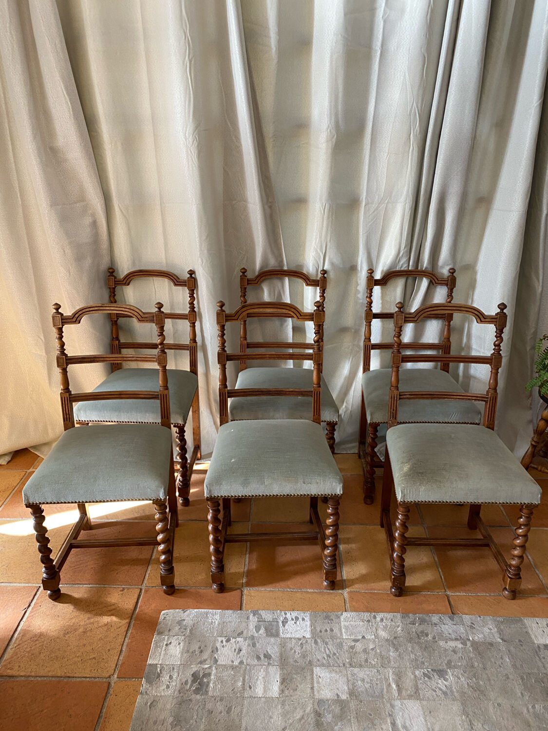 Six turned wooden chairs