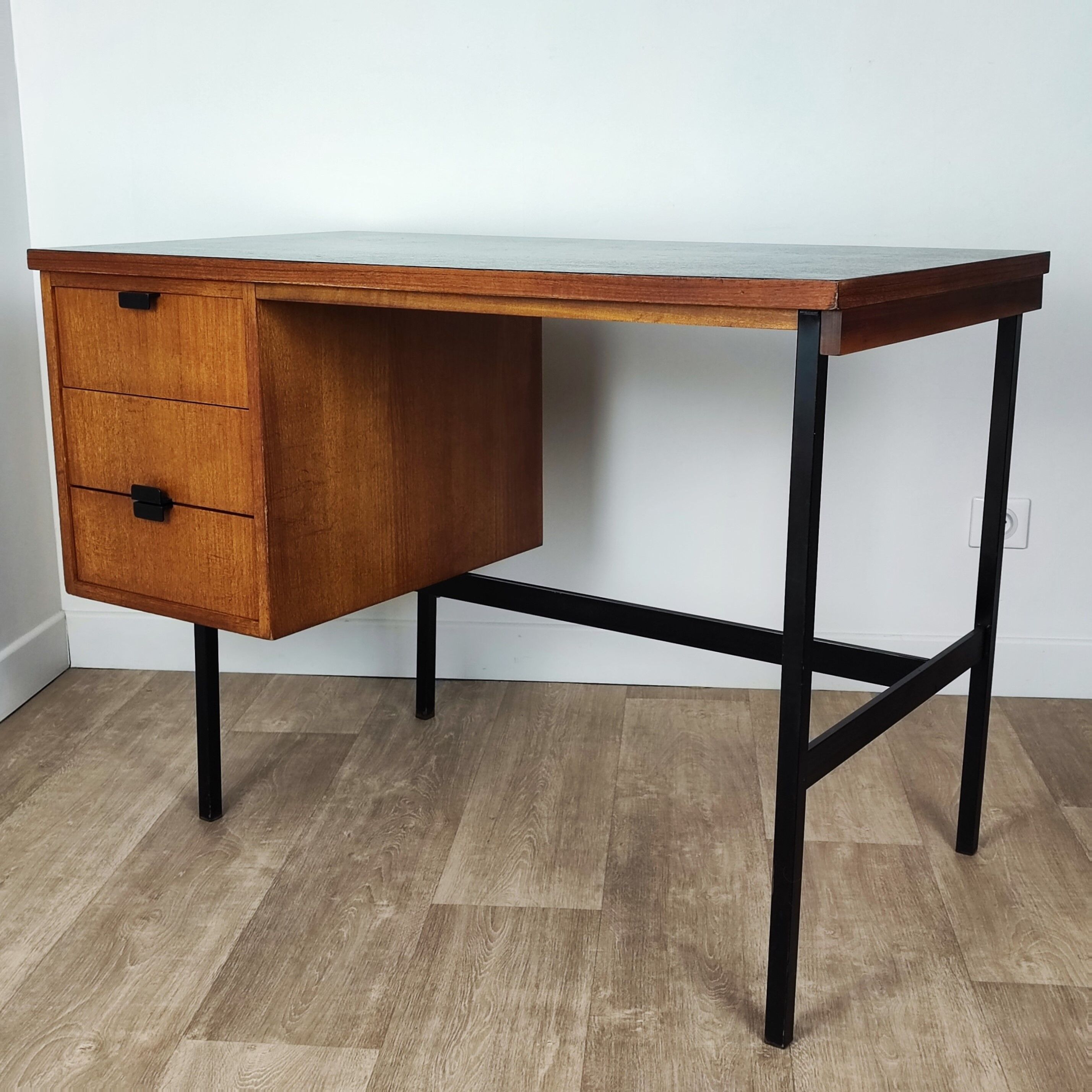 Jacques Hitier desk