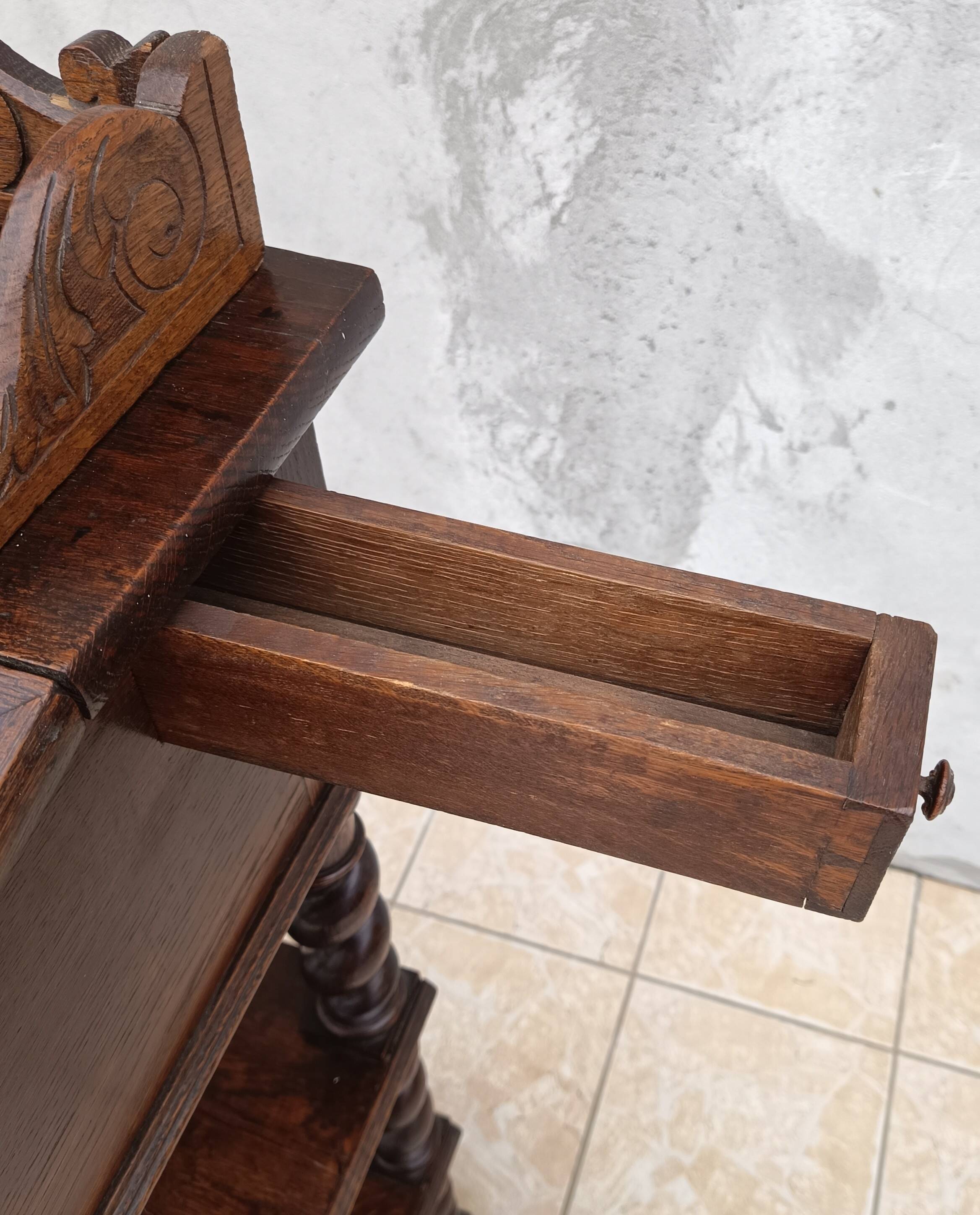 High Louis XIII writing desk in oak