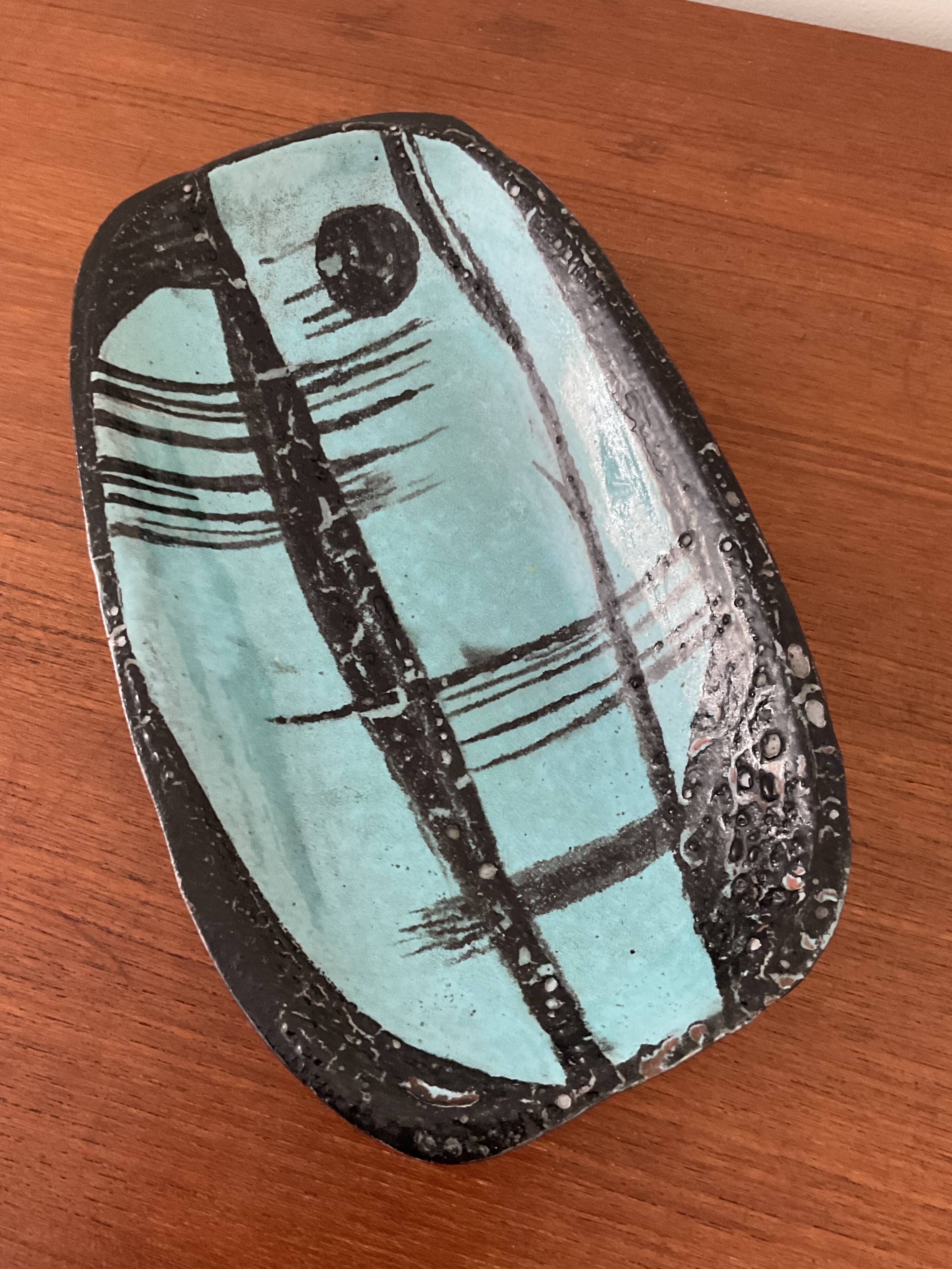 Empty vintage ceramic pocket signed